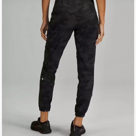 Lululemon grey joggers size 0 - Picture 2 of 8